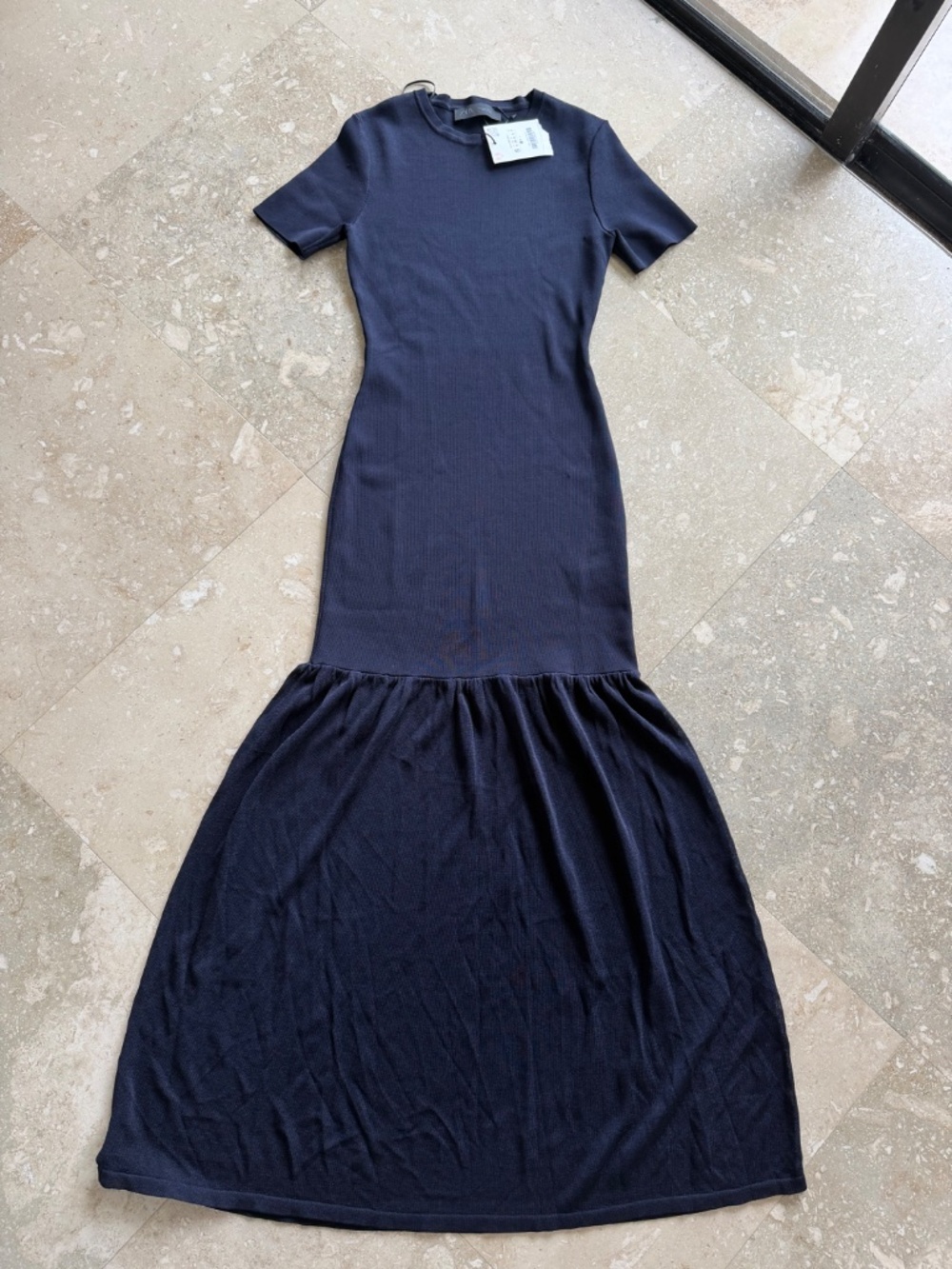 Dress - Picture 5 of 6